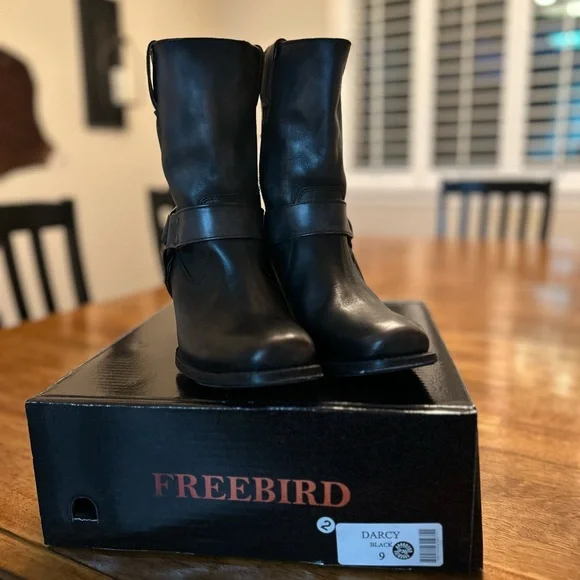 Freebird Darcy Black 9 - Picture 1 of 6